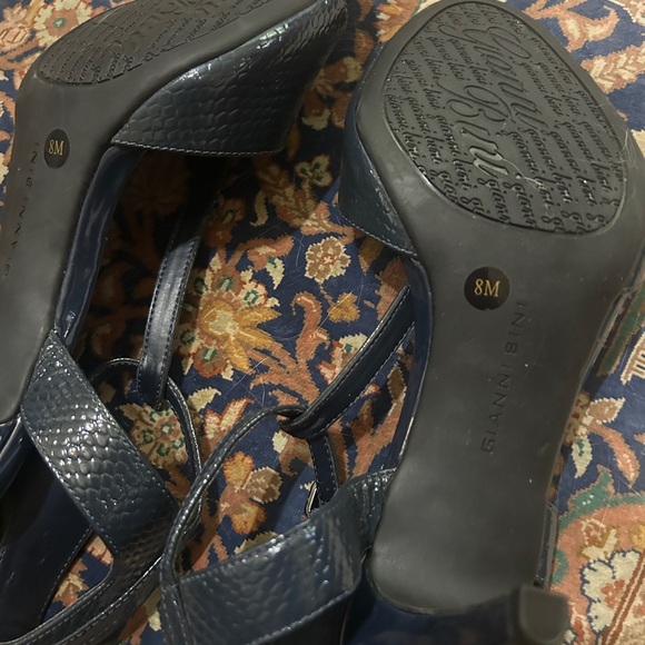 Like new GIANNI BINI Emmalyn LUX BLUE
Heels. Size 8. T-strap. Show no wear! - Picture 8 of 9